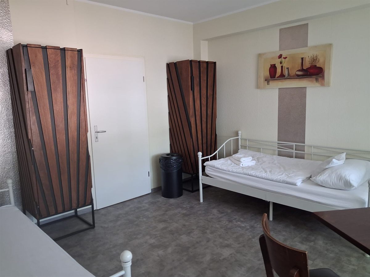 Doppelzimmer im 2. Obergeschoss mit zwei getrennten Einzelbetten